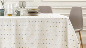 decrrazione del tavolo stile new scandinavo