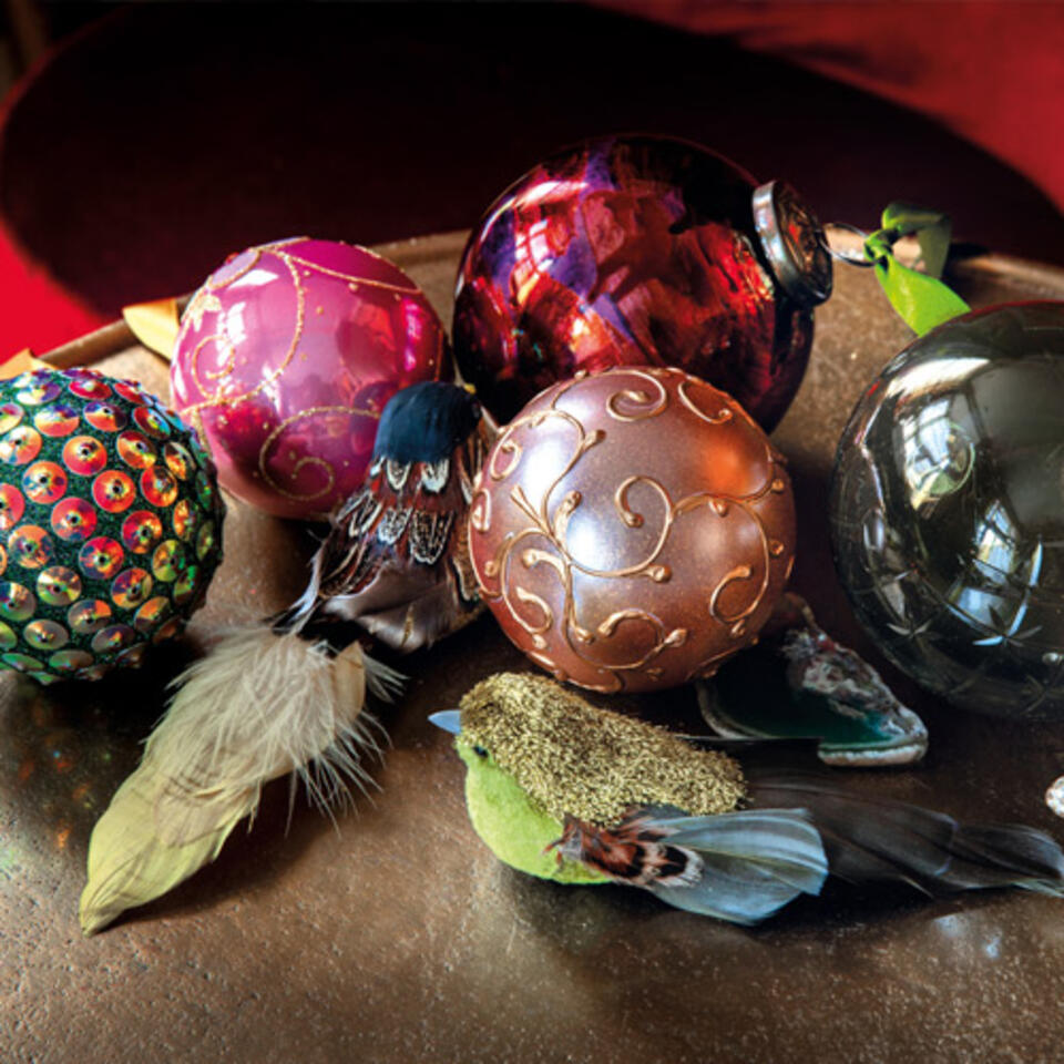 bola de navidad original y colorida