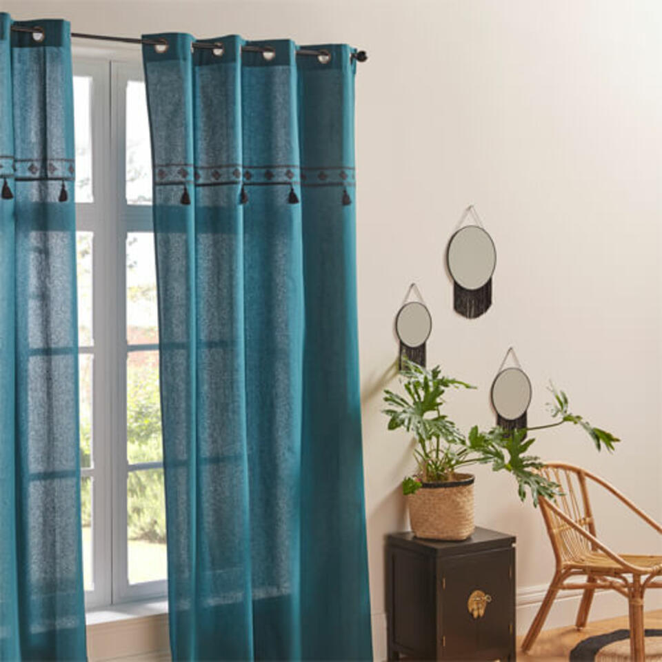cortina azul trullo con pompones