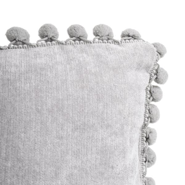 images/product/600/060/3/060316/coussin-pompons-gc-40x40_60316_1