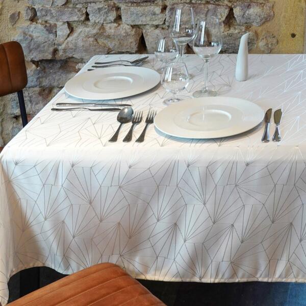 Nappe rectangulaire (L240 cm) Facette Blanc - Décoration de table de fête -  Eminza