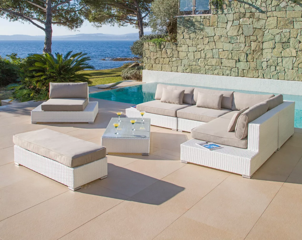 salon de jardin d'angle blanc