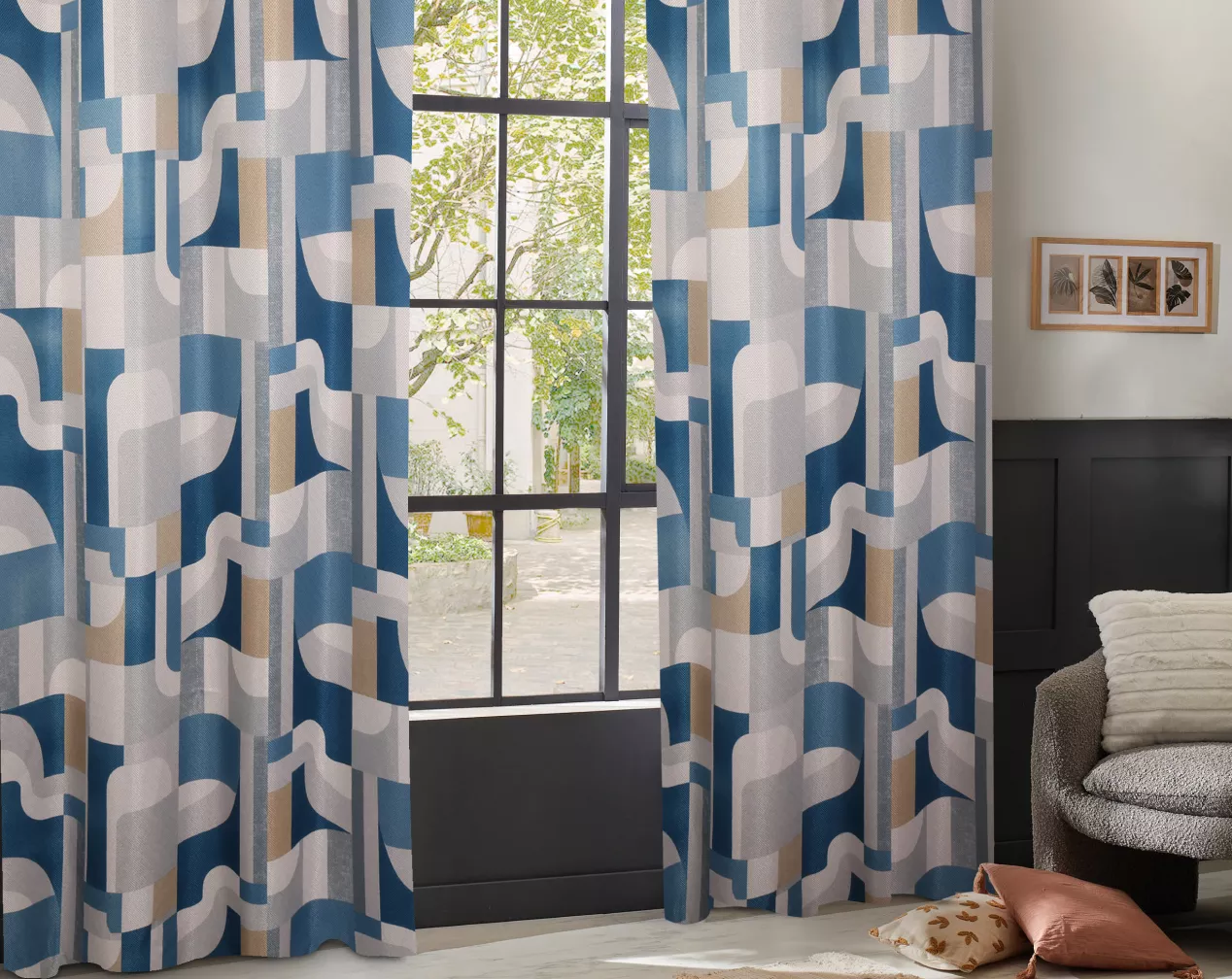 schermgordijn met blauw geometrisch patroon