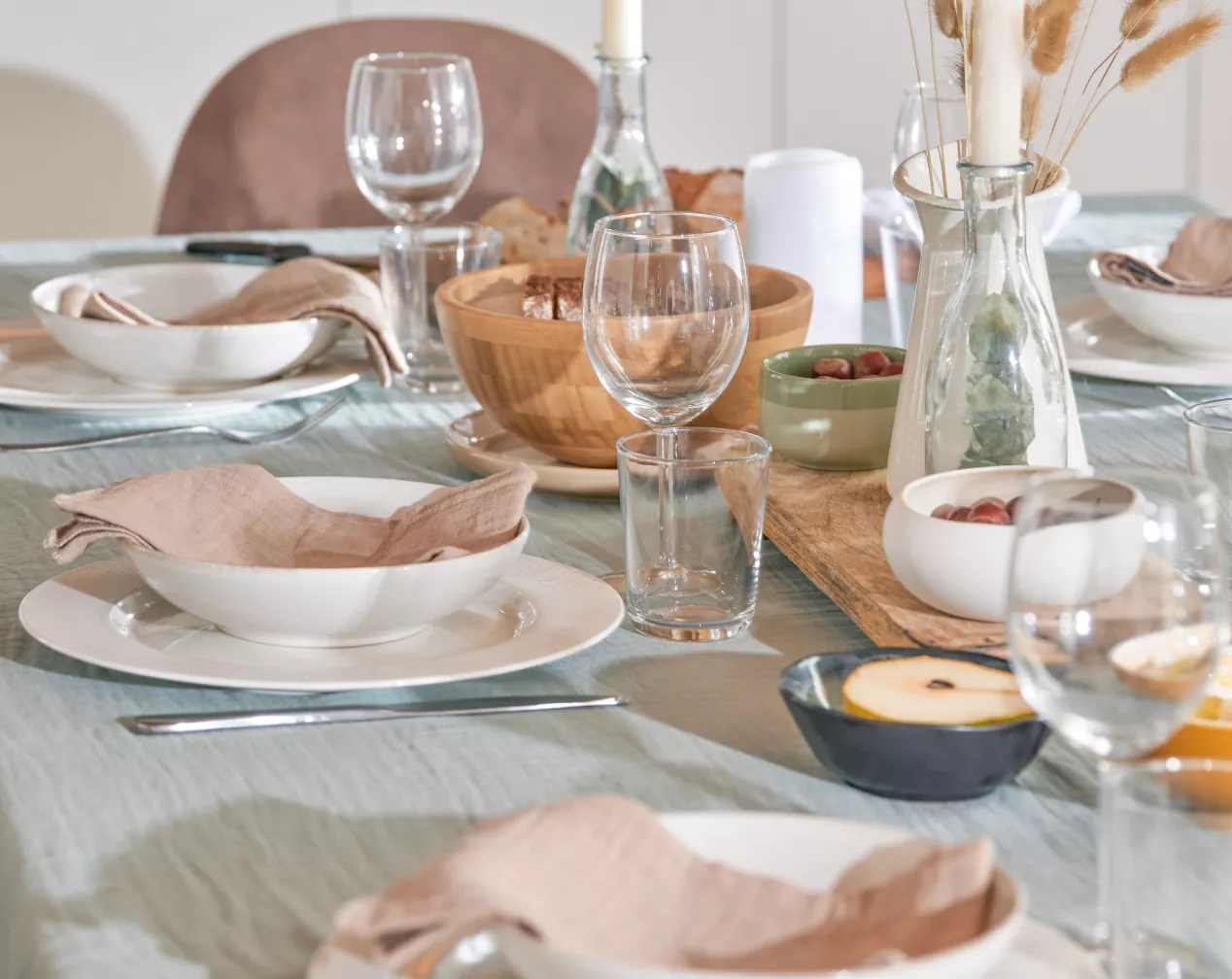 Eukalyptusgrøn bordtekstiler i bomuldsgaze