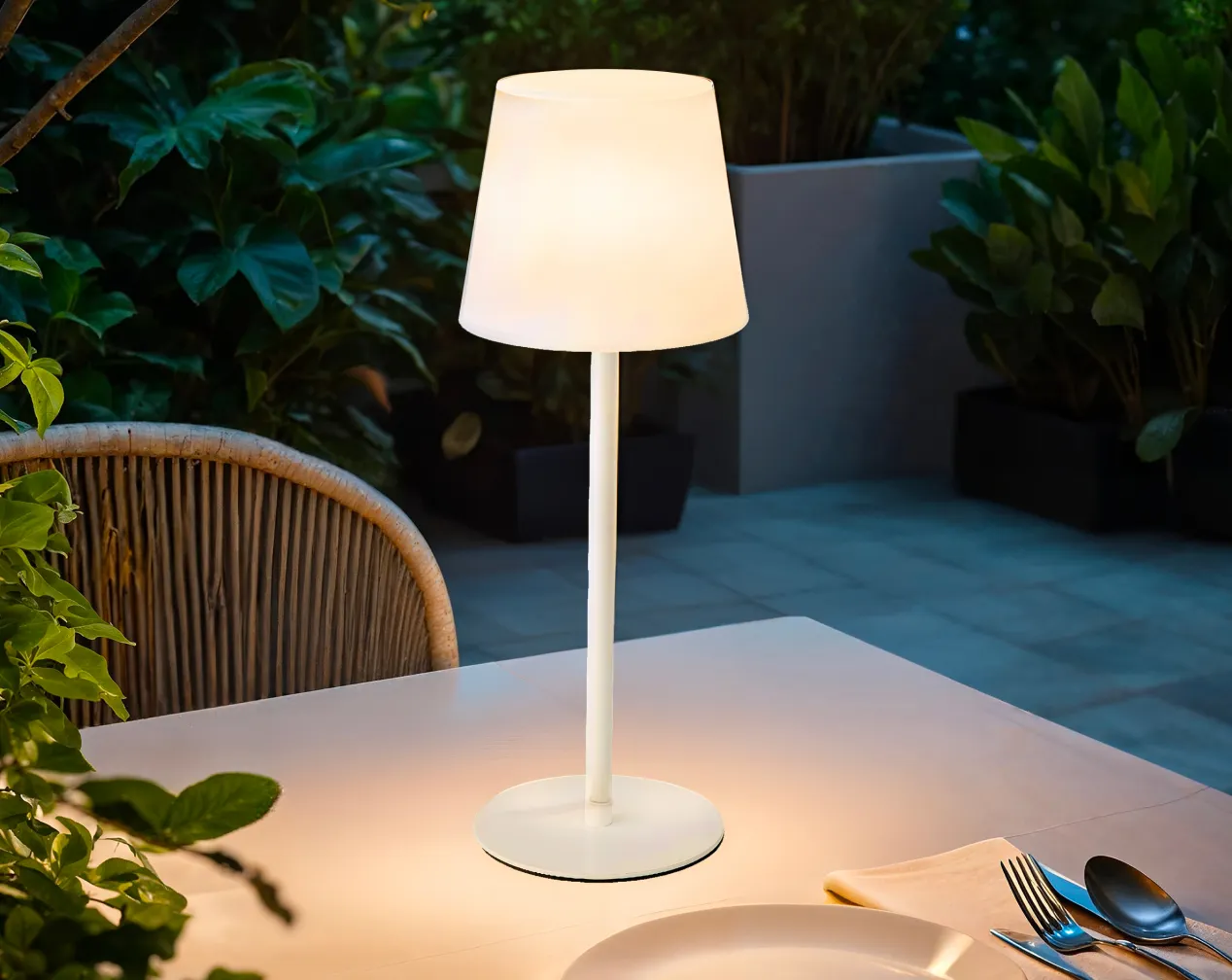 lampada da tavolo solare da esterno bianca