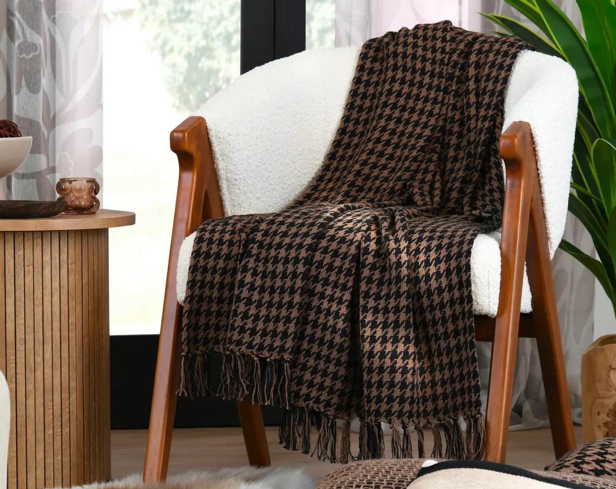 plaid en coton à motif pied de poule noir et brun