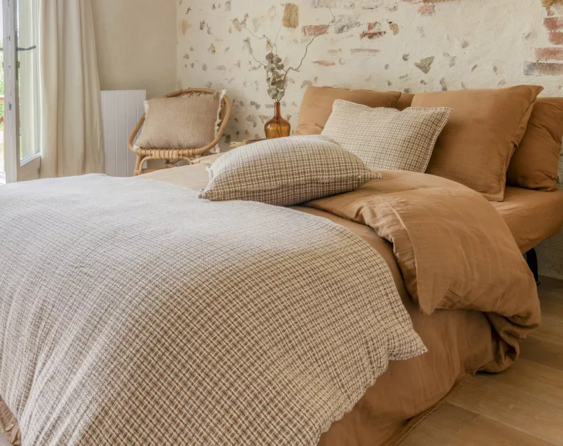 piumino con motivo a quadri écru