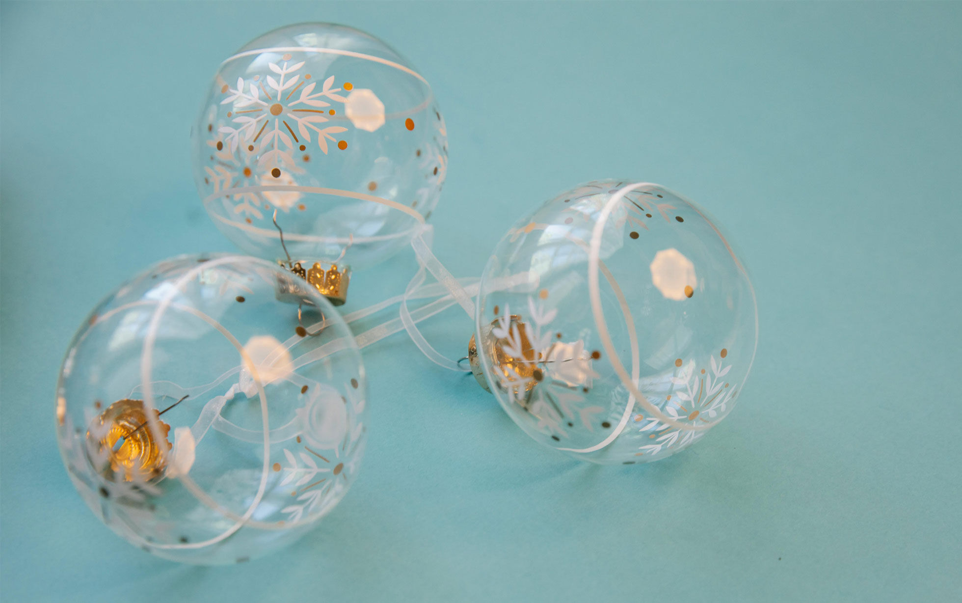 boules de noël transparentes