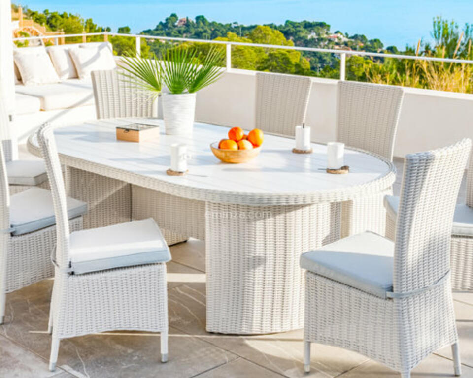 ¿Cómo elegir tu mesa de jardín? Consejos e inspiraciones - Eminza