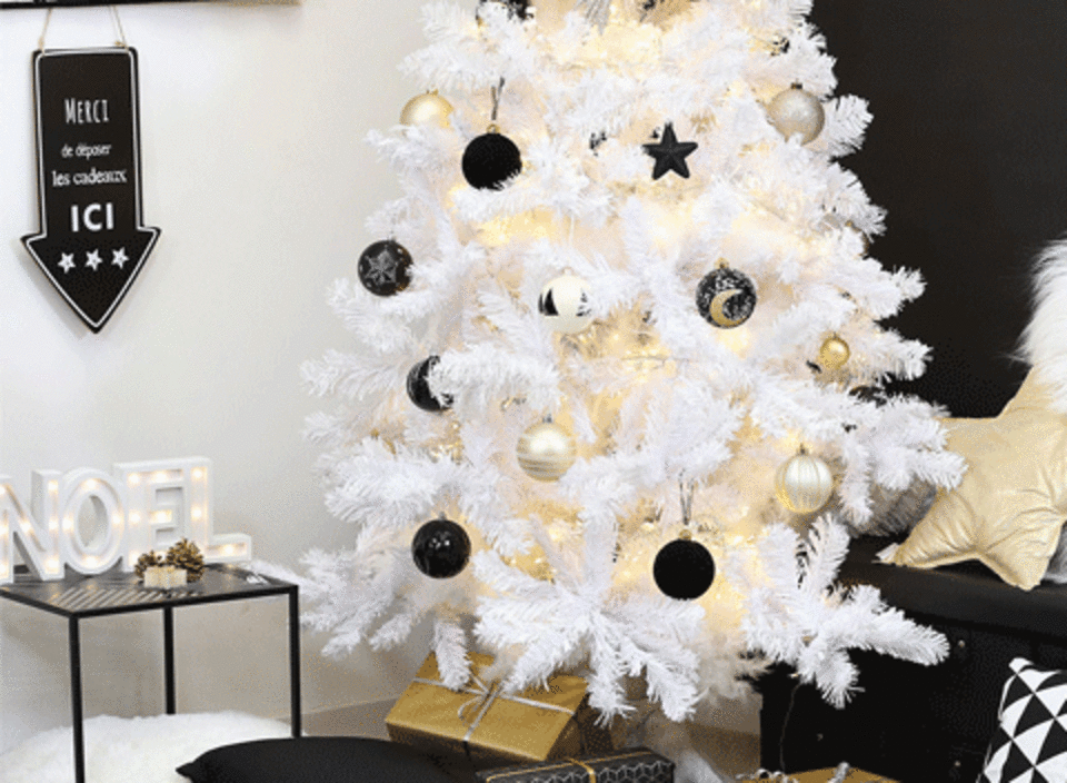 árbol de Navidad blanco dorado y negro
