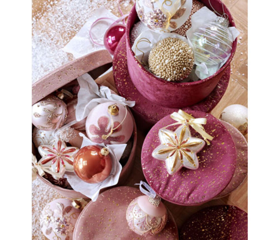 adornos navideños rosas