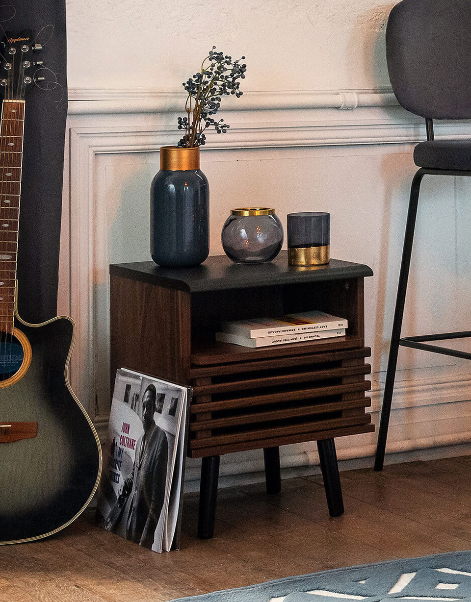 table de chevet bois foncé