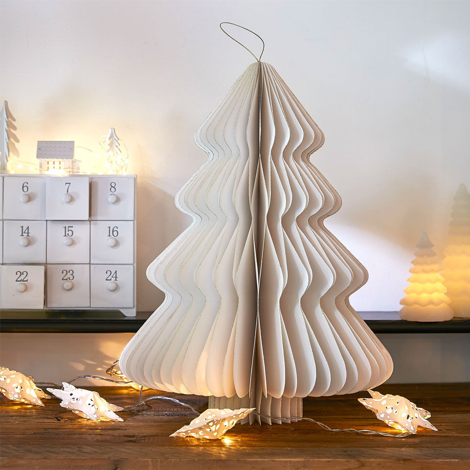 Árbol de Navidad de papel blanco