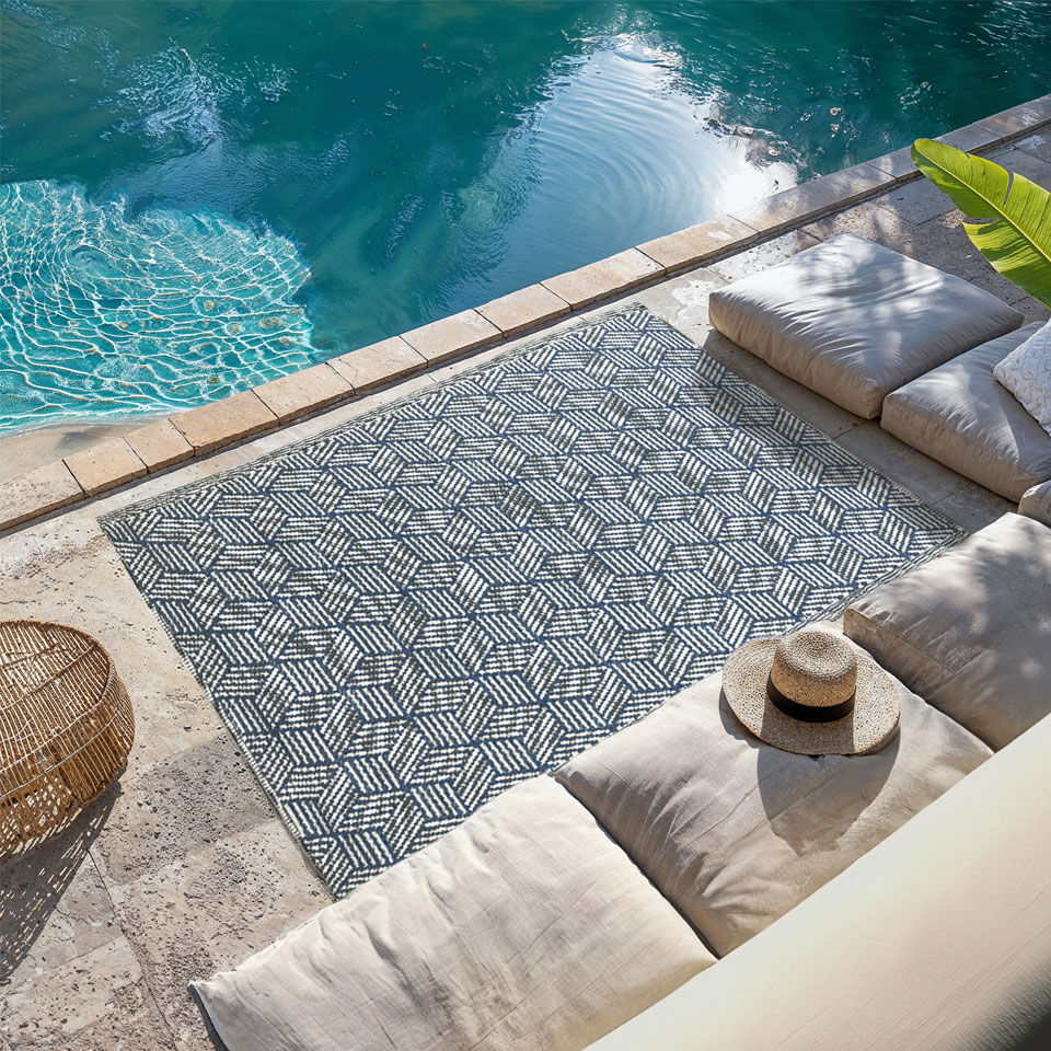 tapis à motifs graphiques bleu