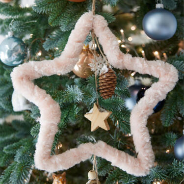 Decoración navideña en blanco y plata. Navidad 2023-2024.  Decoracion arbol  de navidad, Árboles de navidad blancos, Decoracion de arboles