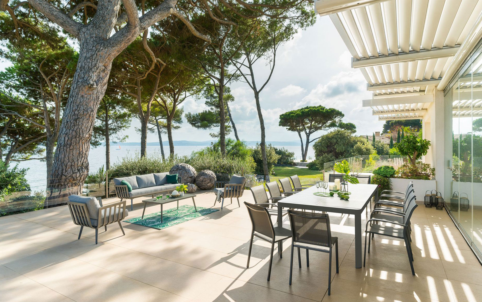 mobili da giardino : vantaggi dell'alluminio