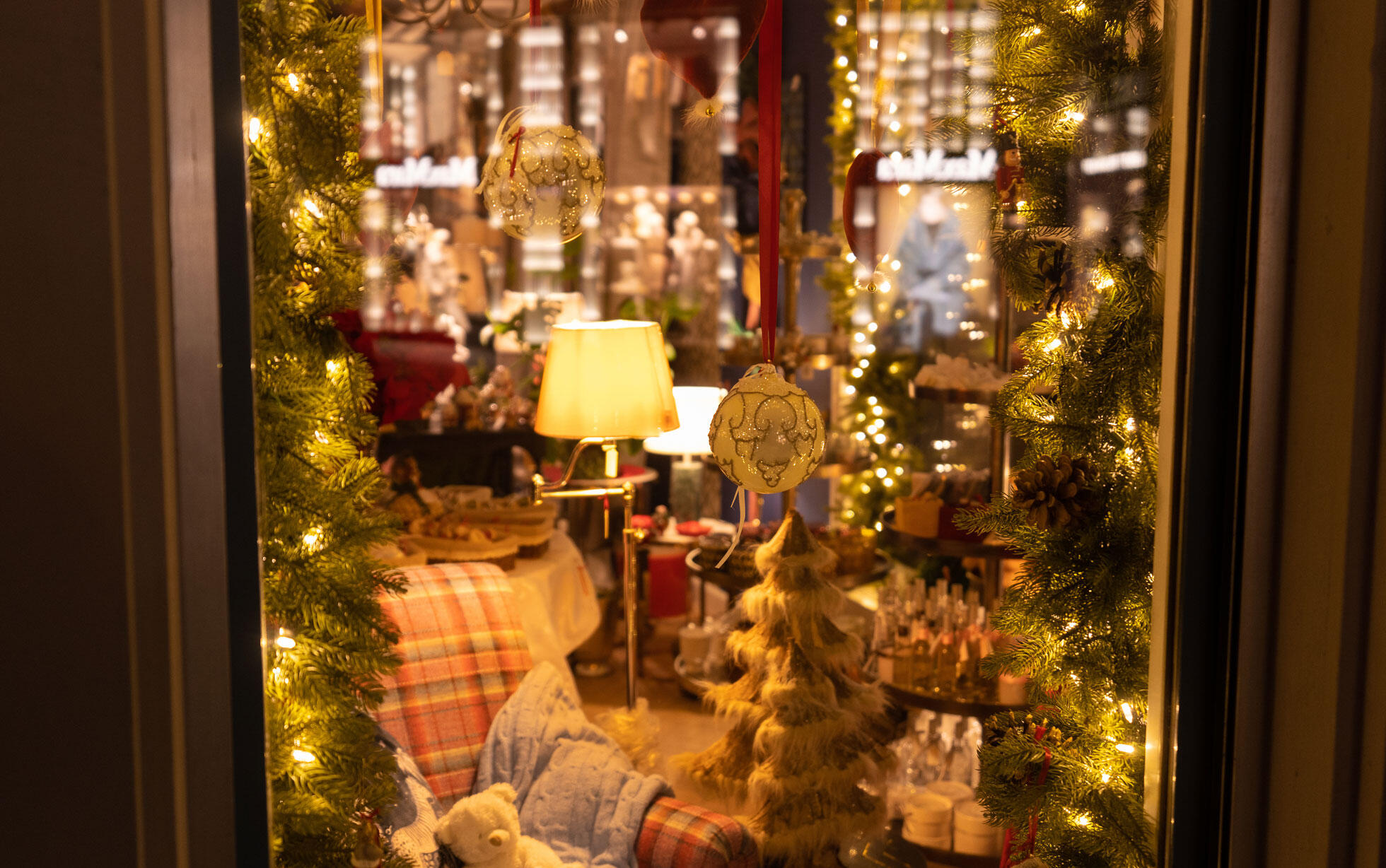 ventana decorada para Navidad