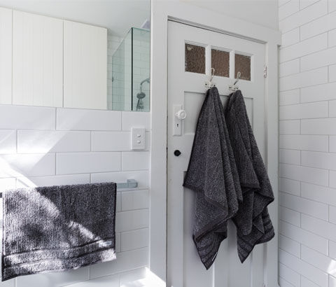 salle de bain carreaux métro blanc