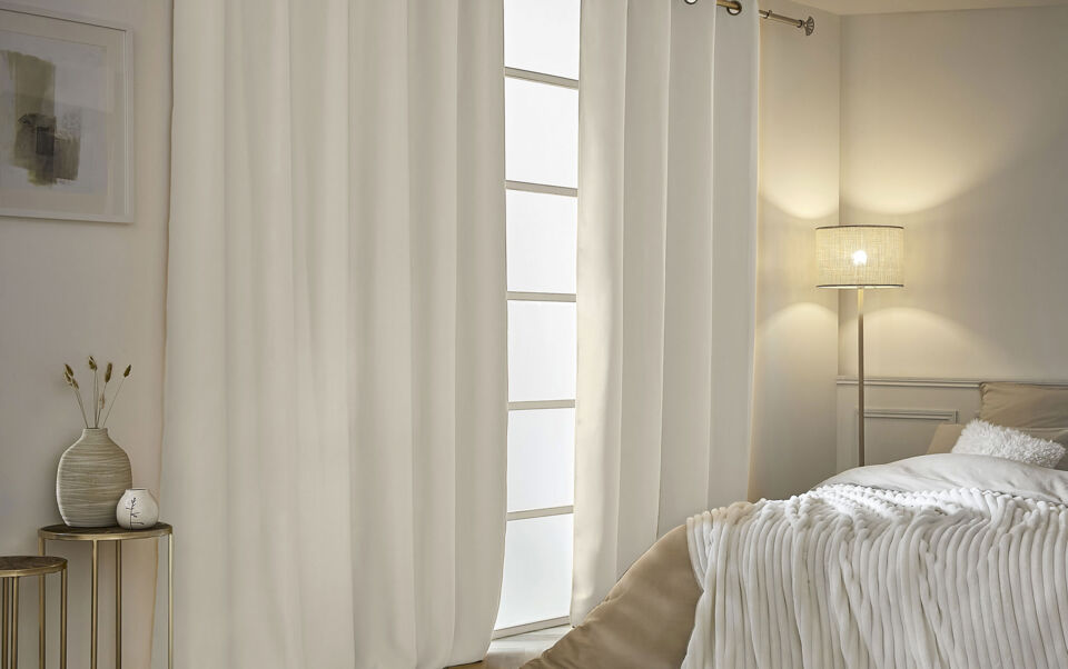 cortina térmica antifrío en dormitorio y salón