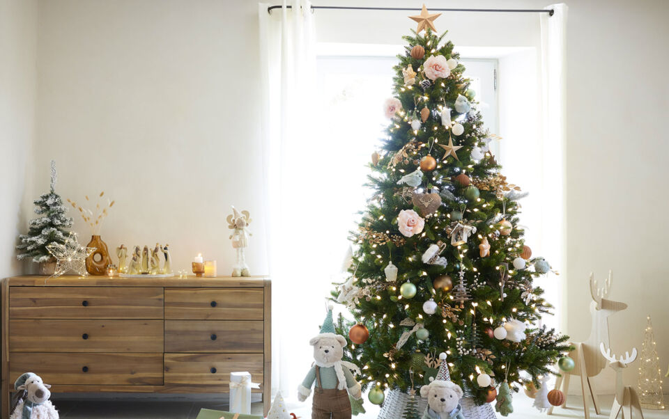 sapin de noël déco nature avec cimier étoile