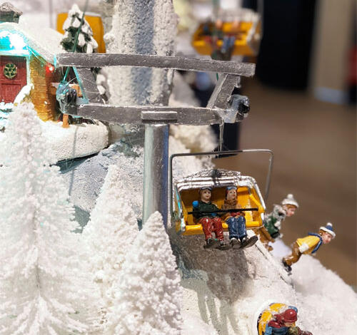 Village de Noël Miniature : Modèles Variés pour une Déco harmonieuse