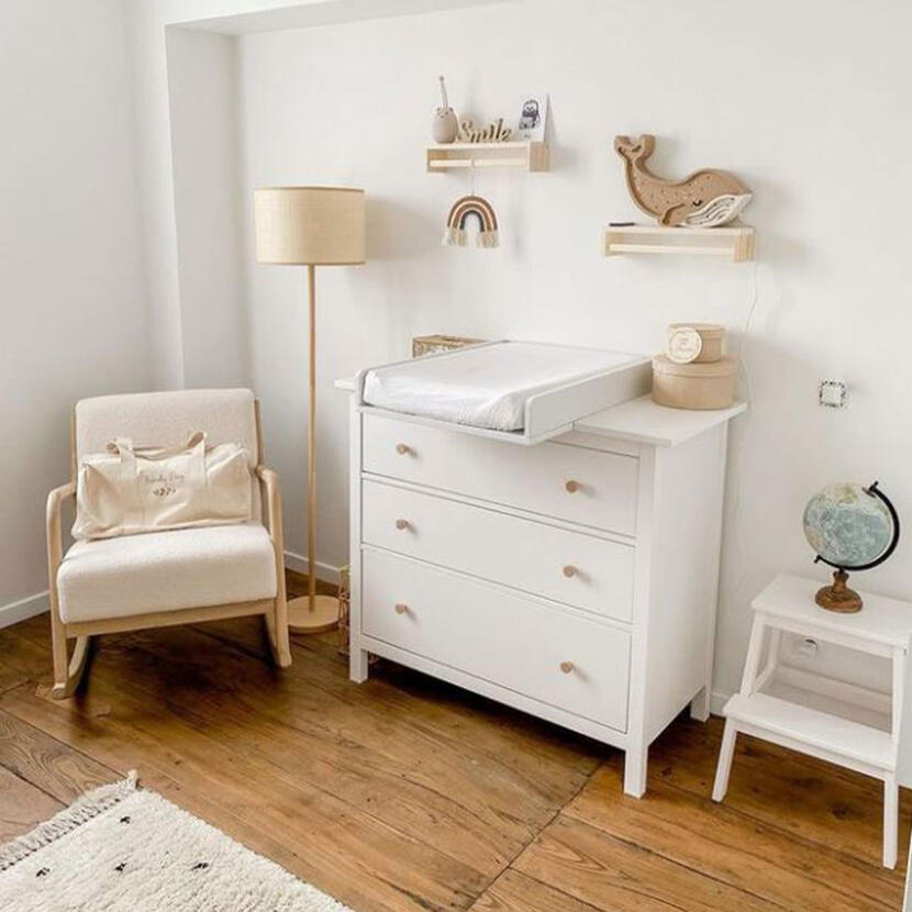 inspiration-chambre-d'enfant-lampadaire-beige-naturel-decoration-@laulpyr
