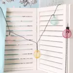 https://cdn1.eminza.com/uploads/cache/legacy_product_150_standard/uploads/media/64f76e17c7379/guirlande-solaire-10-led-design-multicolore-2