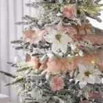 https://cdn1.eminza.com/uploads/cache/legacy_product_150_standard/uploads/media/64f9c96ab5134/lot-de-30-boules-de-noel-assorties-alpine-blanc-3
