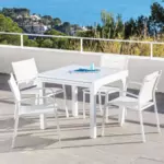 https://cdn1.eminza.com/uploads/cache/legacy_product_150_standard/uploads/media/64fba2220909f/table-de-jardin-extensible-8-places-aluminium-murano-180-x-90-cm-blanche-2