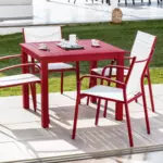 https://cdn1.eminza.com/uploads/cache/legacy_product_150_standard/uploads/media/64fba6c2a5207/fauteuil-de-jardin-alu-empilable-murano-rouge-blanc-2