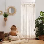 https://cdn1.eminza.com/uploads/cache/legacy_product_150_standard/uploads/media/650071a10874c/sierkussen-40-cm-macralina-ecru-2