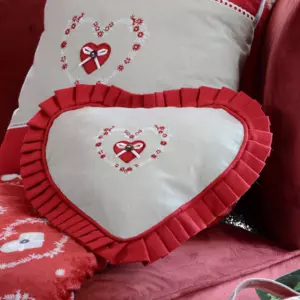 Coussin cur Pauline Rouge