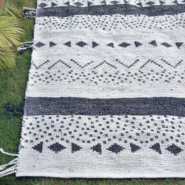 Alfombra tejida a mano (180cm) Callista Blanco