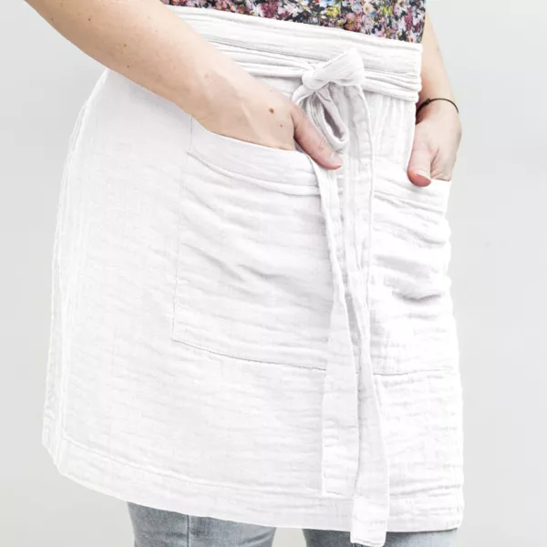 Forklde med lommer i bomuldsgaze Gaa Hvid chantilly