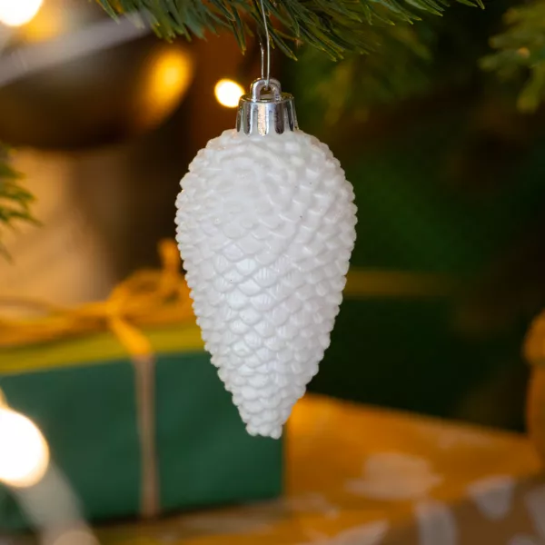 Set van 6 dennenappels Alpine Wit