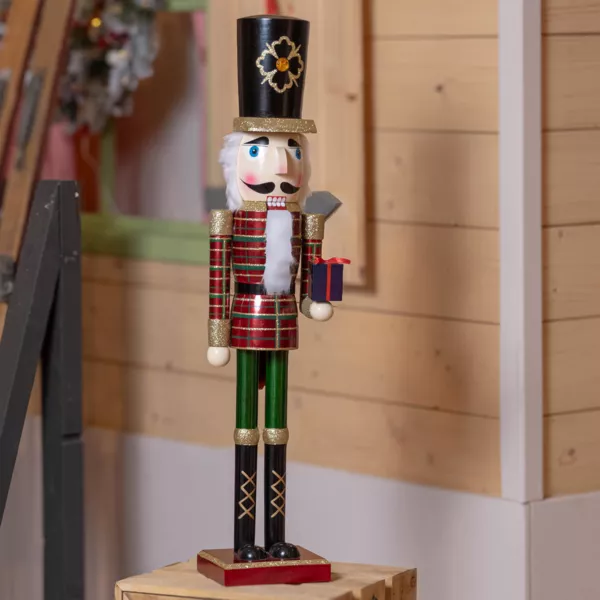 Houten Notenkraker Soldaat (H76 cm) Igor Schotse Tartan