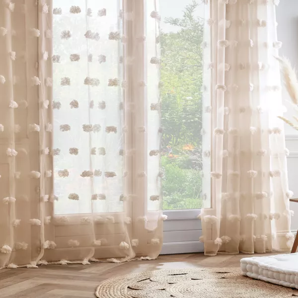 Gardin med øjer og pomponer (180 x 240 cm) Suzie Beige