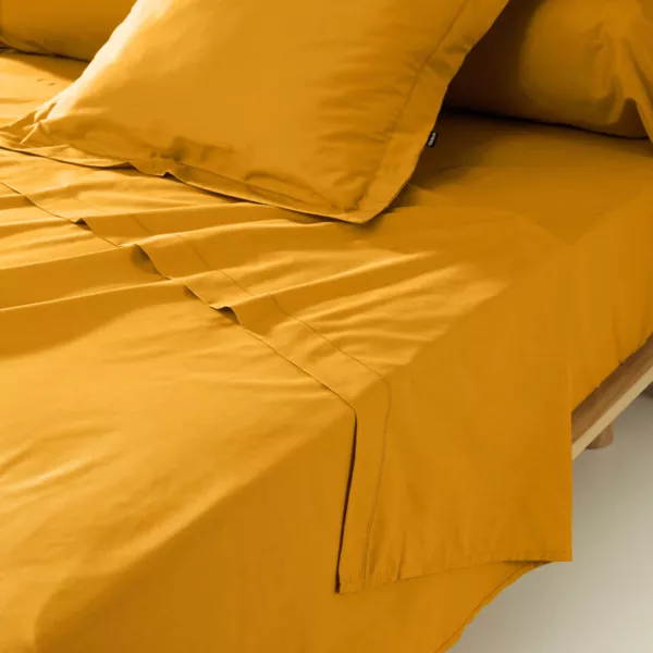 Fladt lagen i percale bomuld (270 x 300 cm) Cali Sennepsgul