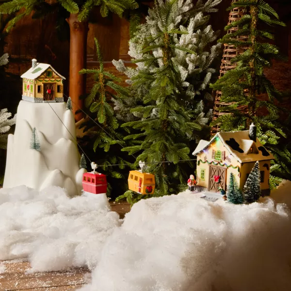 Pueblo de Navidad luminoso y musical Teleférico