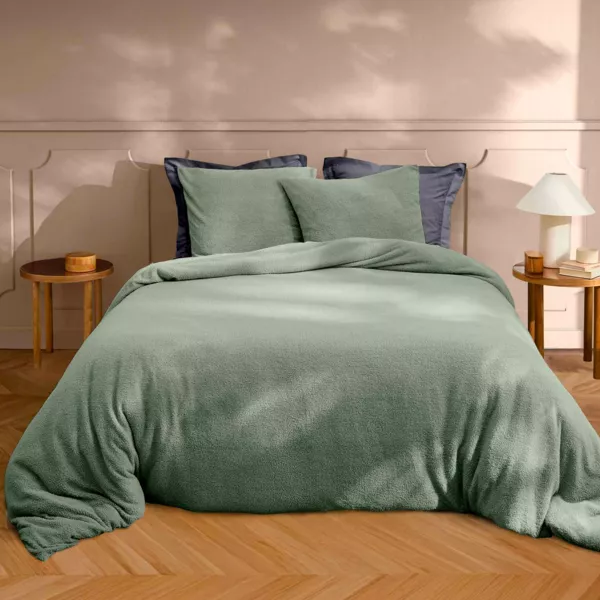 Housse de couette et deux taies d'oreiller bouclette (240 x 220 cm) Helena Vert cédre