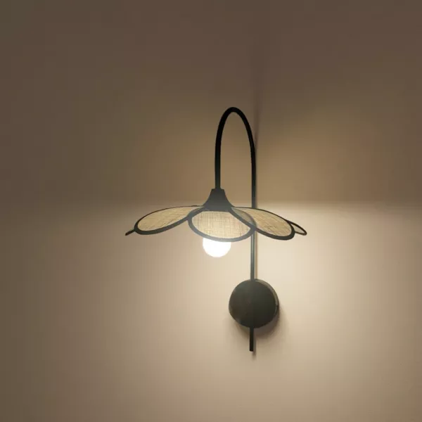 Vglampe i stof med blomsterblad (H62 cm) Alava Sort