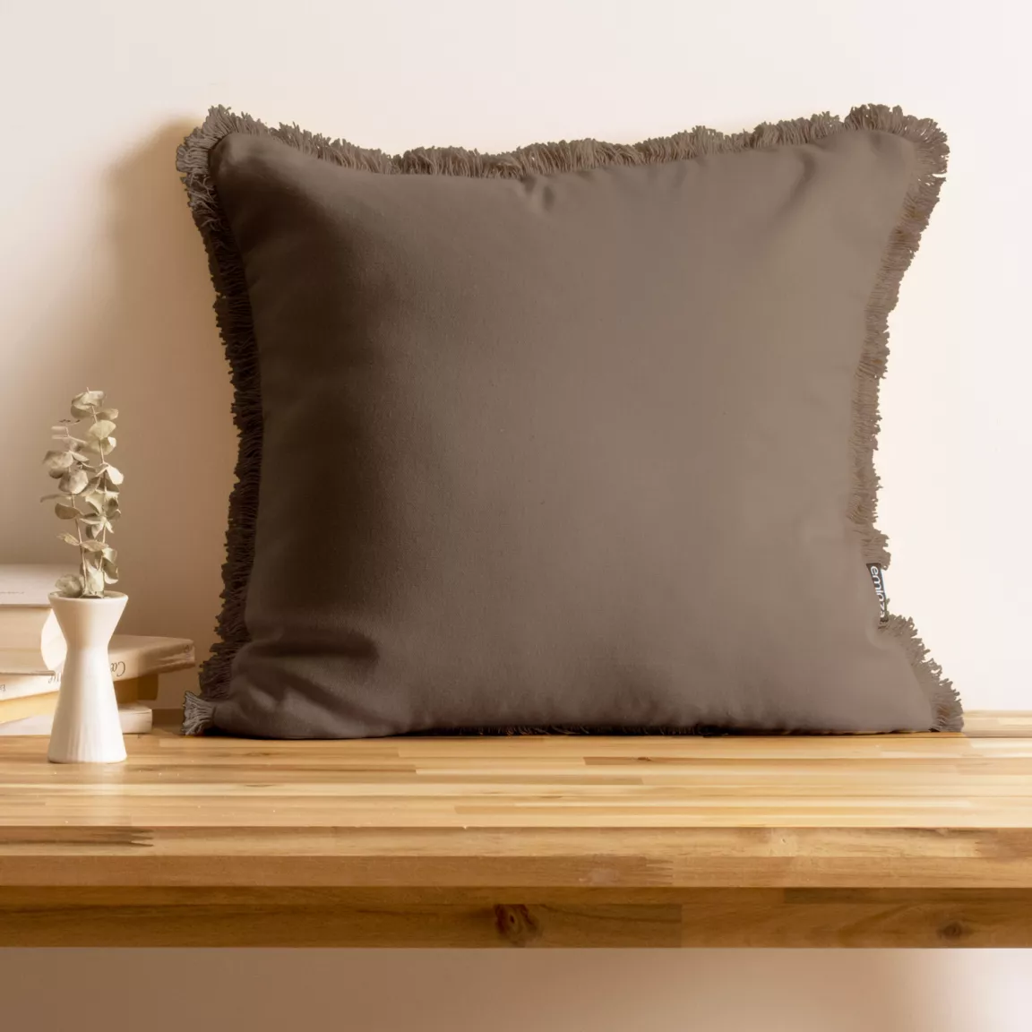 Almohada cuadrada en algodon 45 x 45 cm Pixel flecos Topo Decoracion textil Eminza