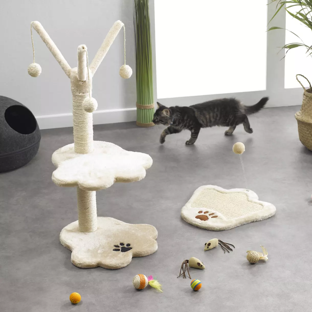 Árbol para gatos con juguete Ecru	 1