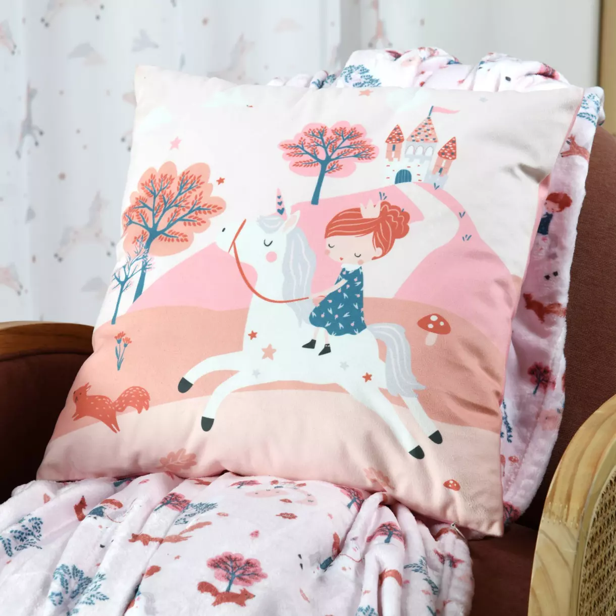 Coussin enfant (40 cm) Cyrielle Rose 1