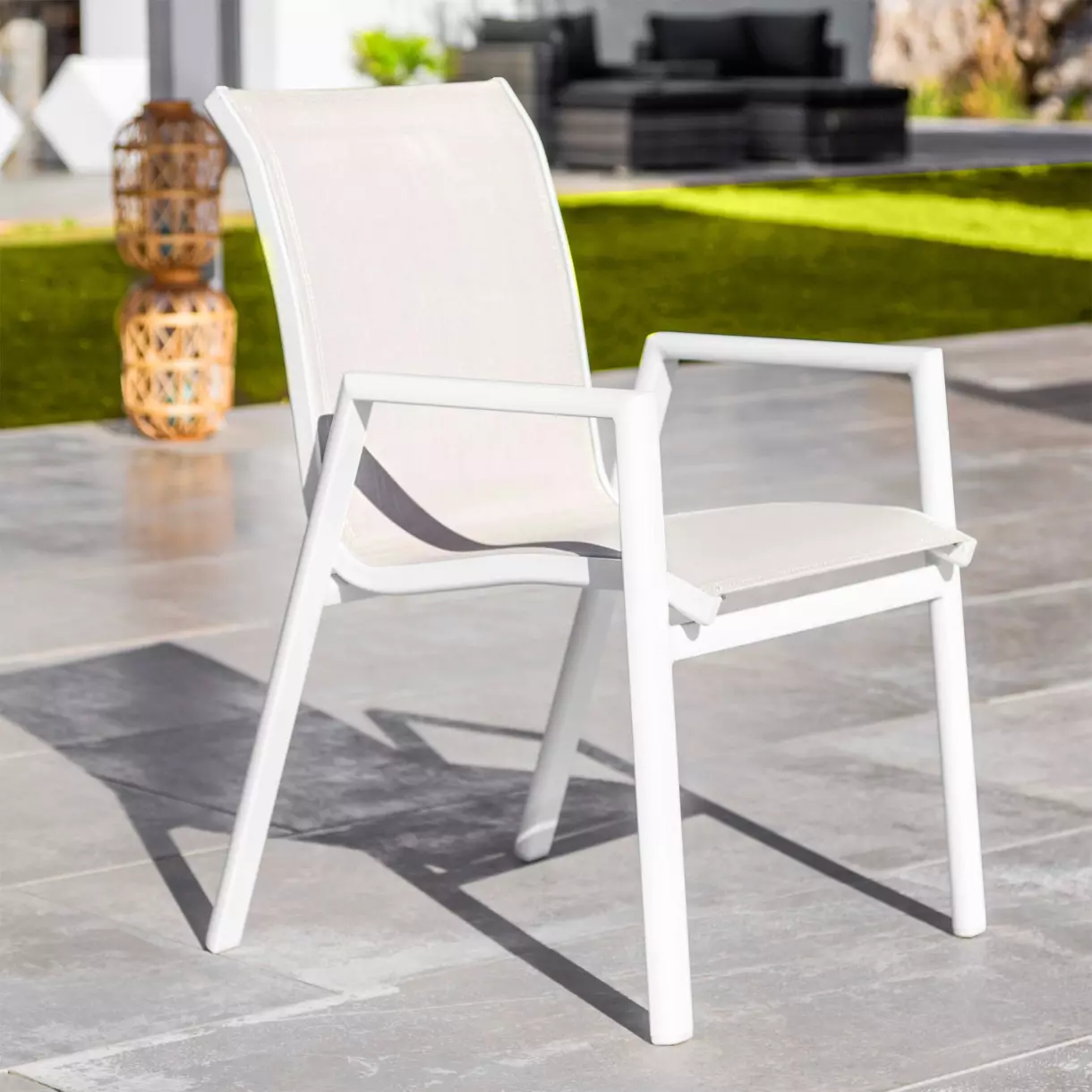 Silla de jardín apilable con reposabrazos Corfu - Blanco 1