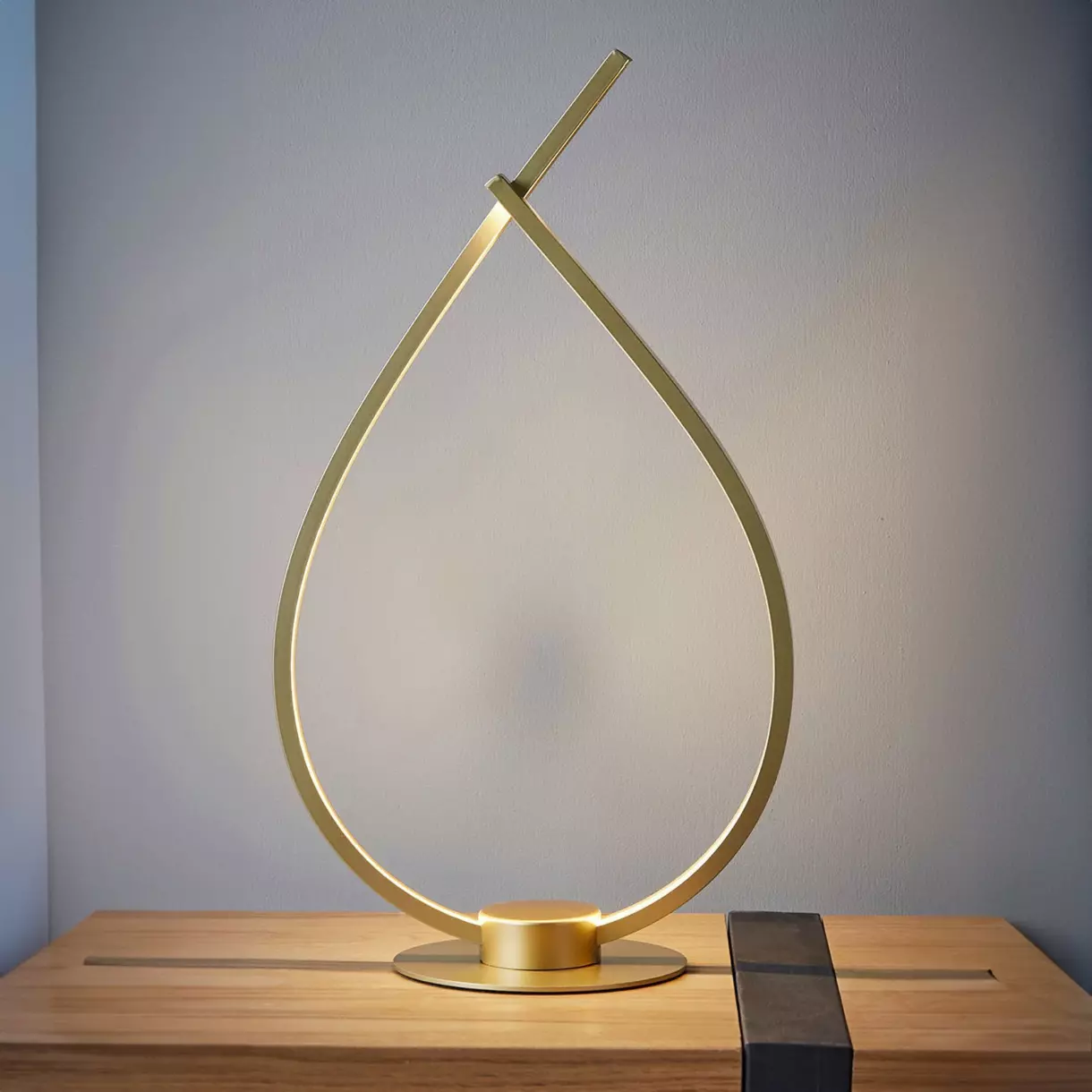 Lámpara de mesa Led Goutte Oro 1