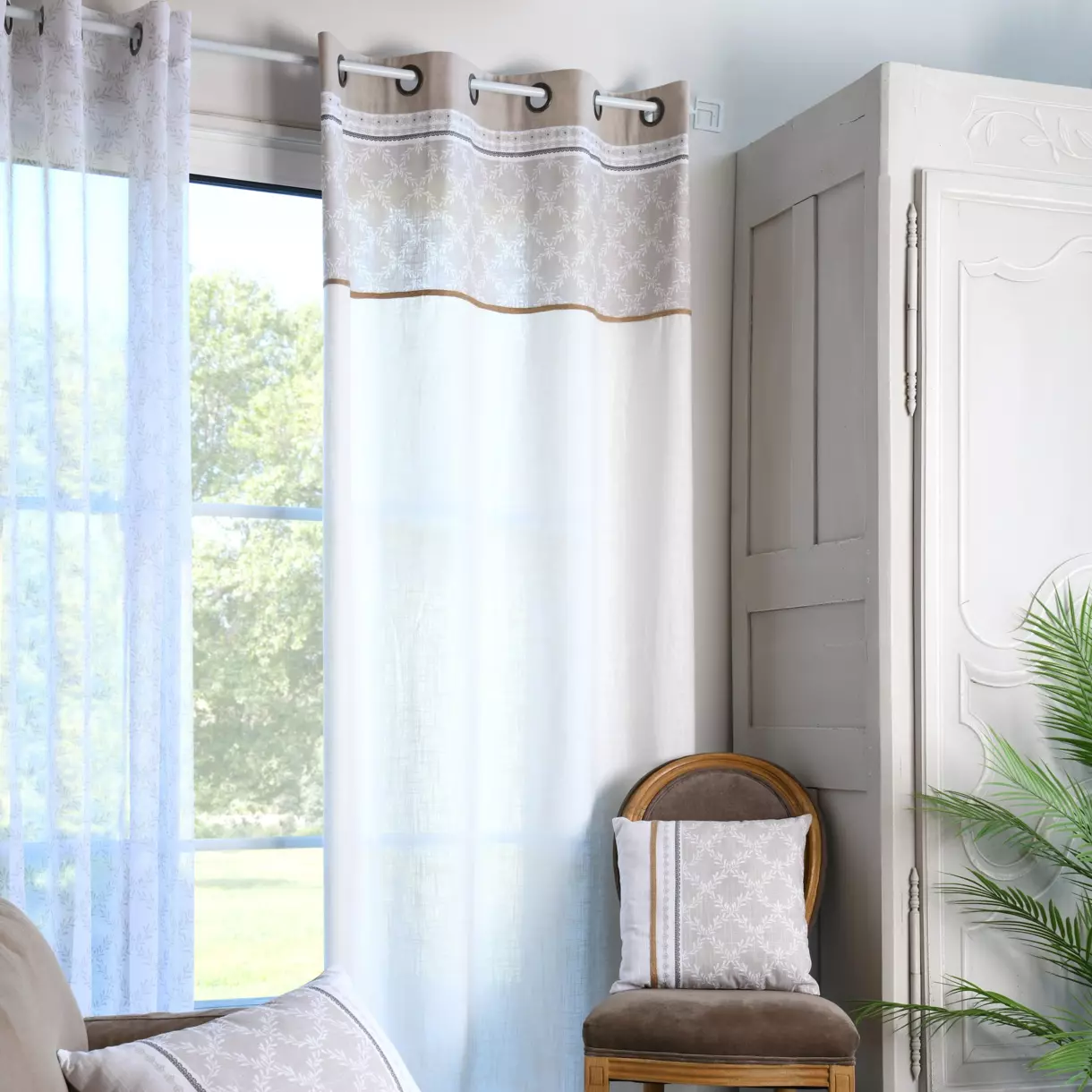 Cortina semi opaca (140 X 260 cm) Delila Beige 1