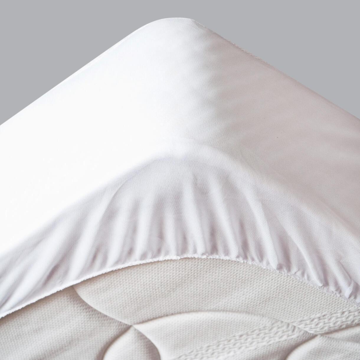 Proteggi-materasso impermeabile (160 x 200 cm) Tricia Bianco 1