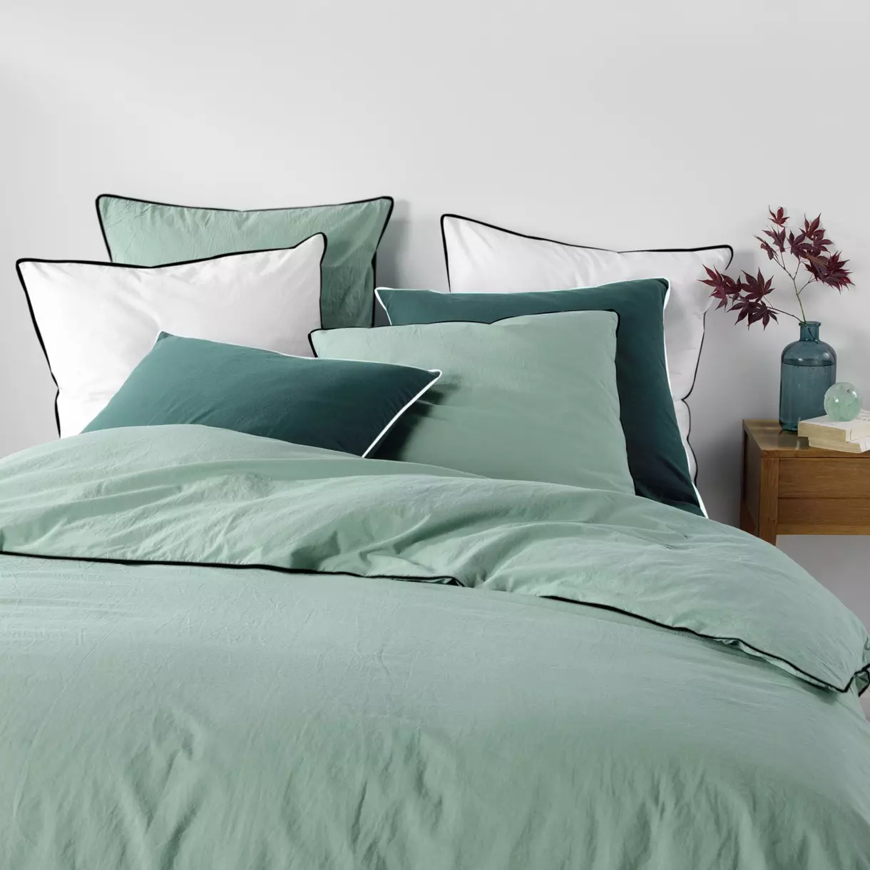 Housse de couette et deux taies coton lavé (240 cm) Linette Vert sauge 1