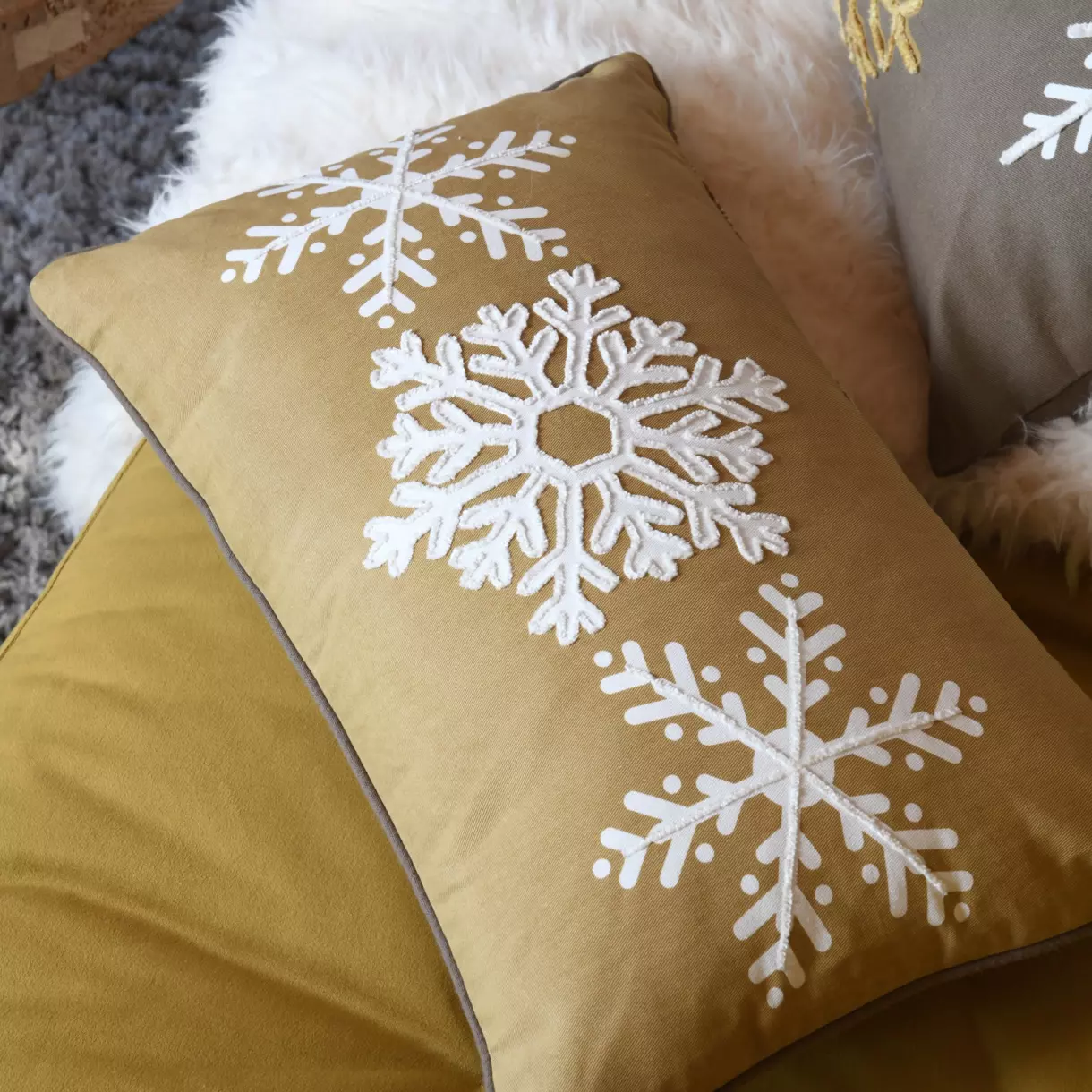 Coussin rectangulaire (50 cm) Estrella Jaune miel 1